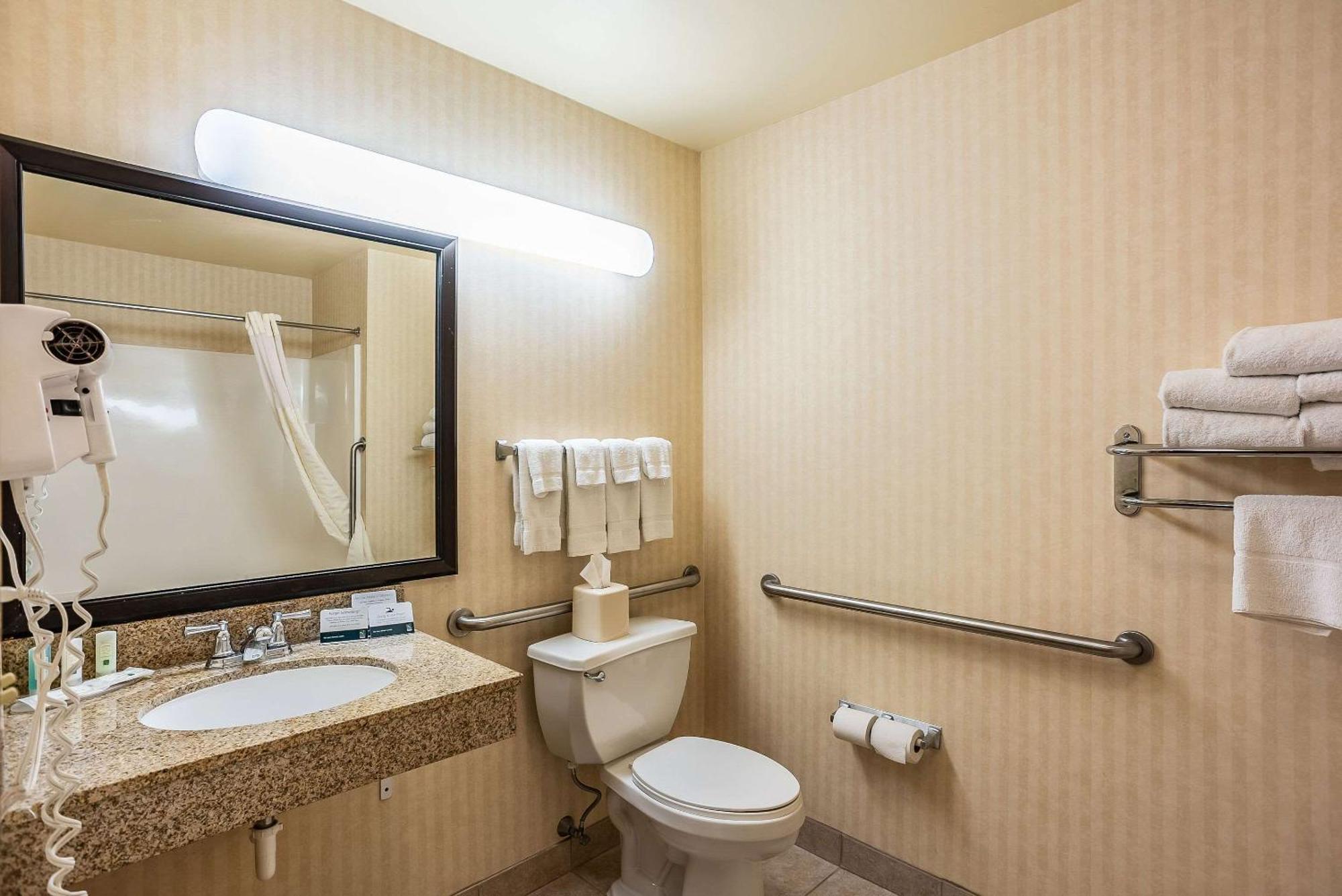 Quality Inn & Suites Hannibal Ngoại thất bức ảnh