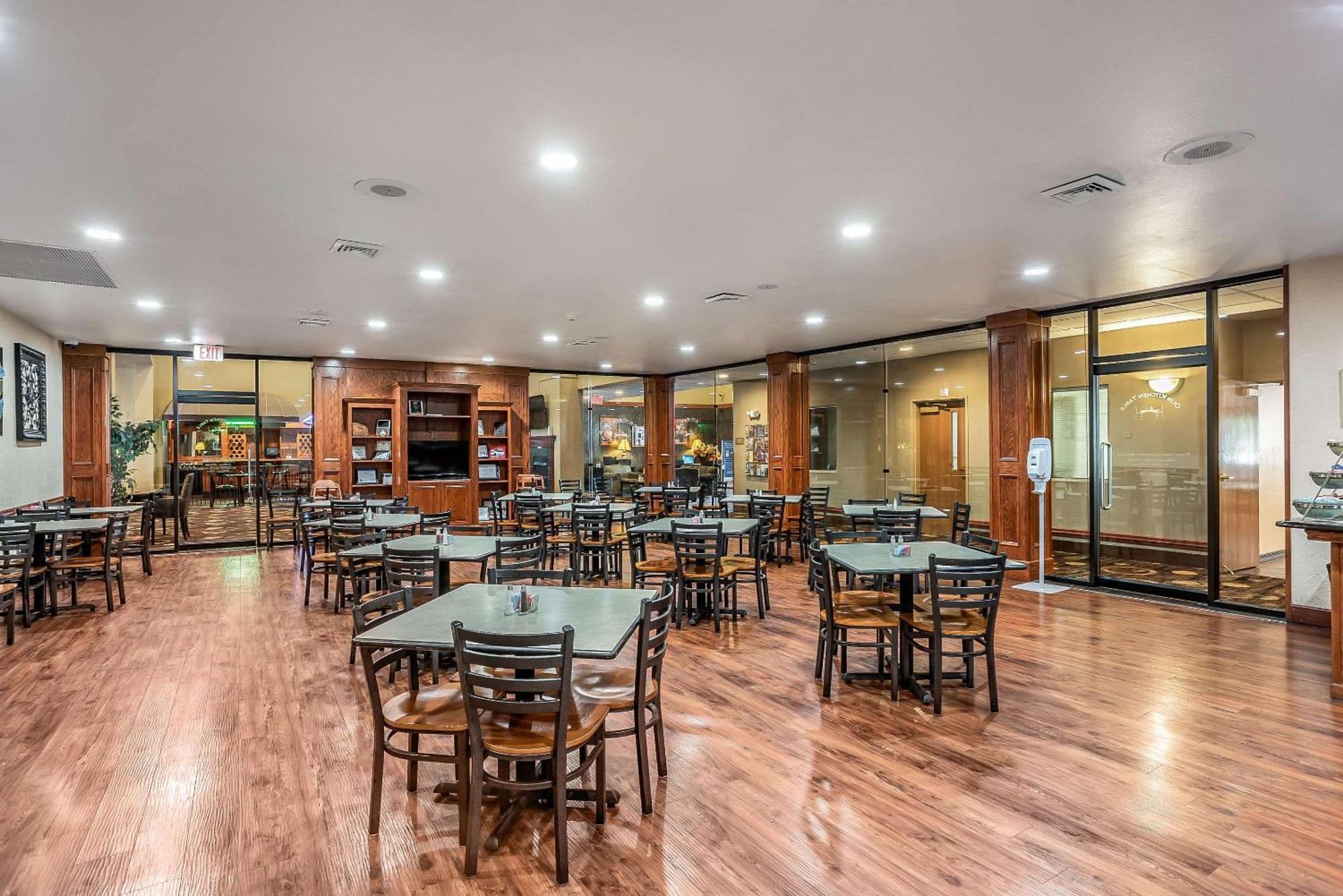 Quality Inn & Suites Hannibal Ngoại thất bức ảnh