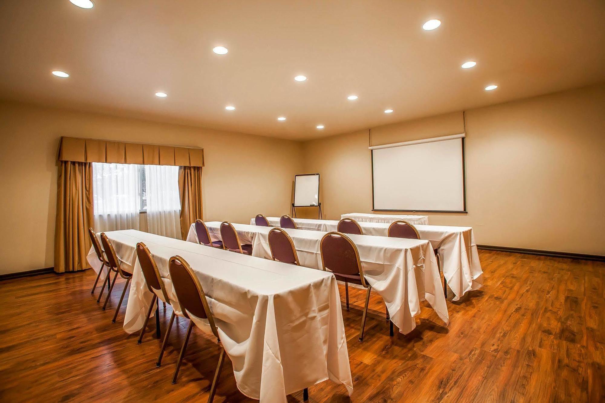 Quality Inn & Suites Hannibal Ngoại thất bức ảnh